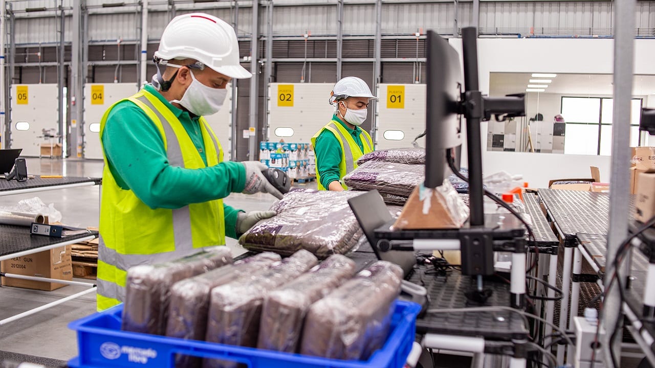 En fotos Así es por dentro el nuevo centro de distribución de Mercado