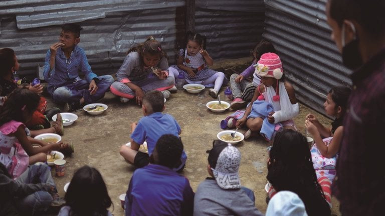 Cómo romper el ciclo de pobreza de América Latina en una generación