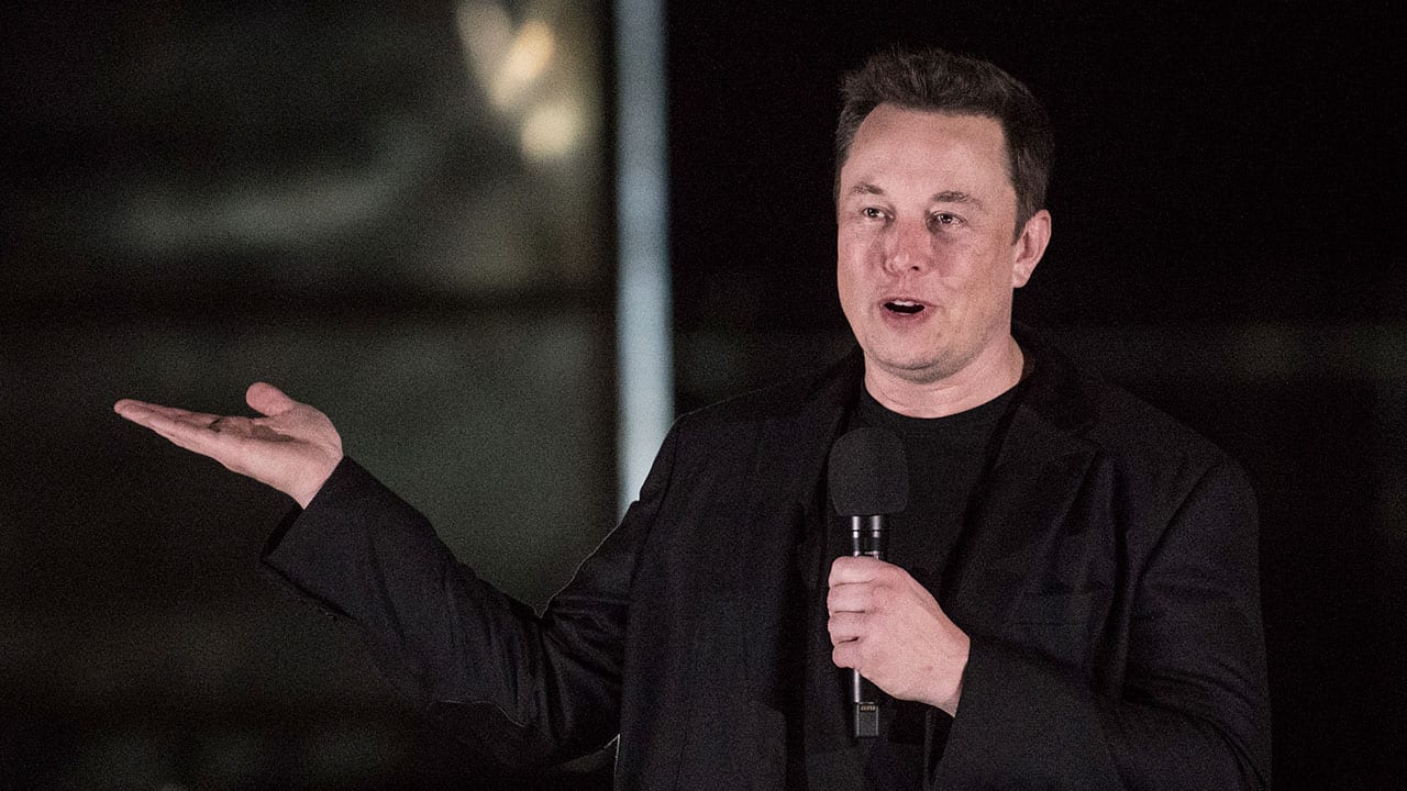 Elon Musk dice que un título profesional no garantiza “habilidades ...