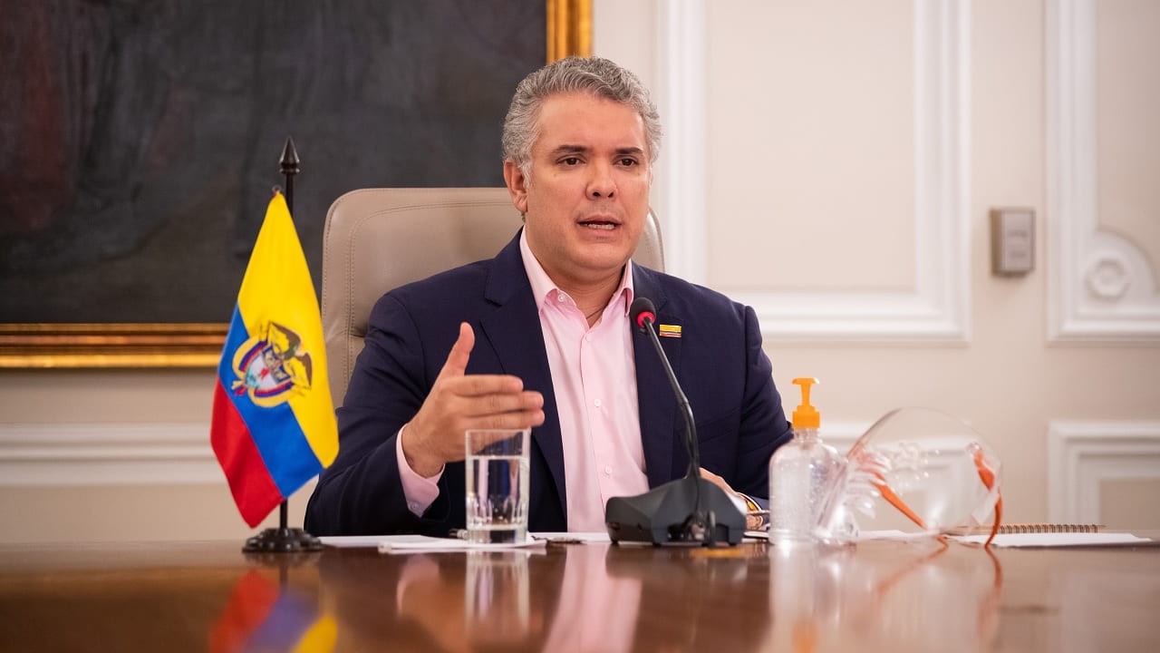 Resultado de imagen de Presidente Duque Recibe hoy el primer lote de vacunas