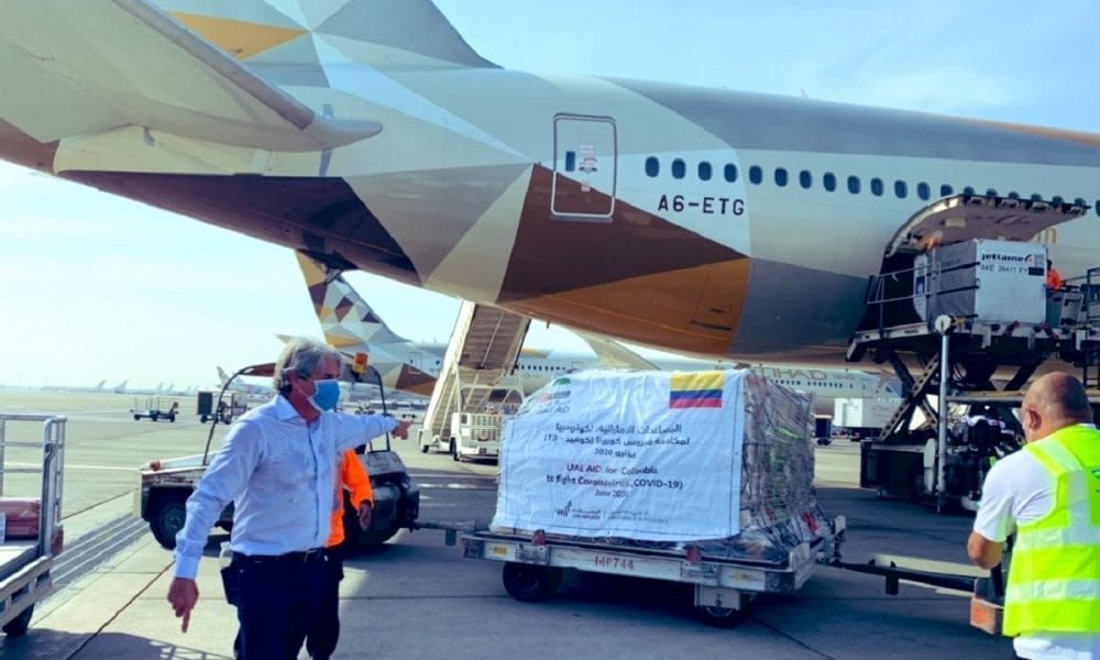 Emiratos Árabes envía donación de 18 toneladas de alimentos e ...