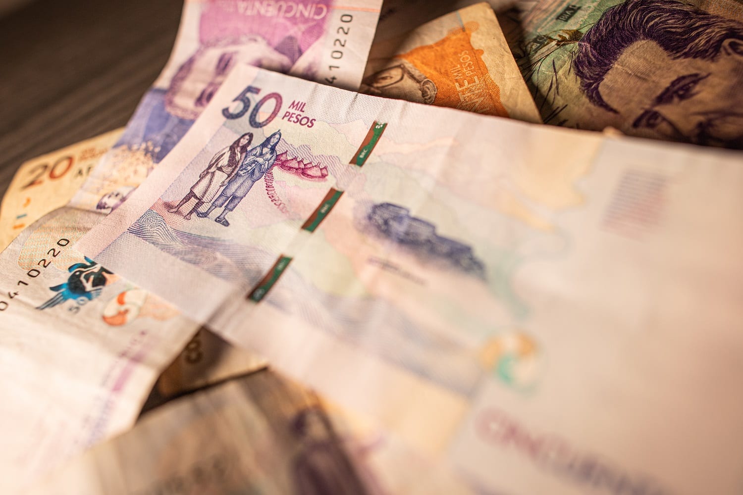 Billetes colombianos, dinero, economía, moneda, dinero en efectivo foto: Diana Rey Melo