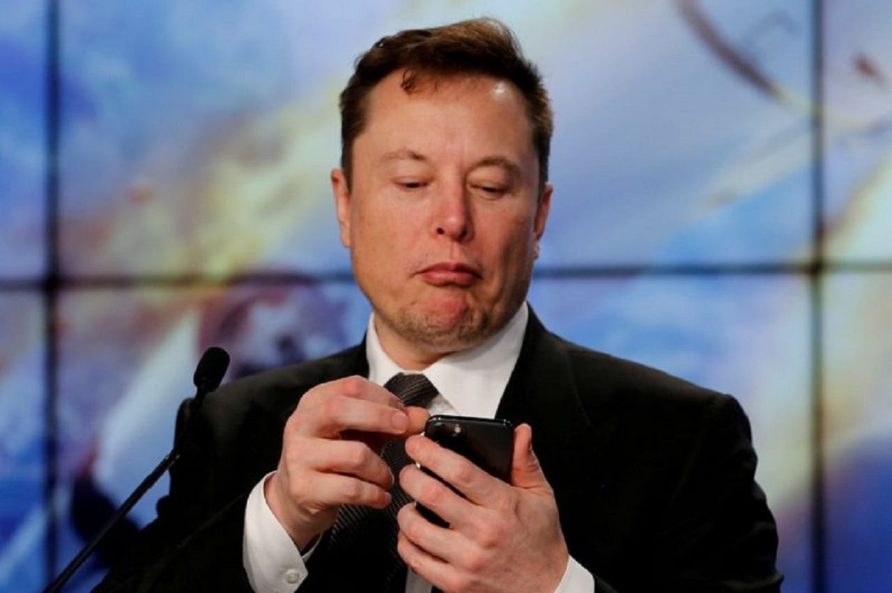 Acciones de Tesla, afectadas por comentarios de Elon Musk en Twitter