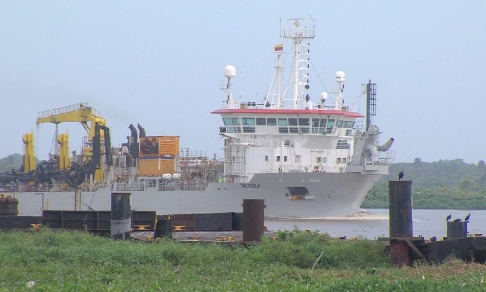 Draga Taccola llega a Barranquilla para hacer trabajos en el canal de  acceso al puerto