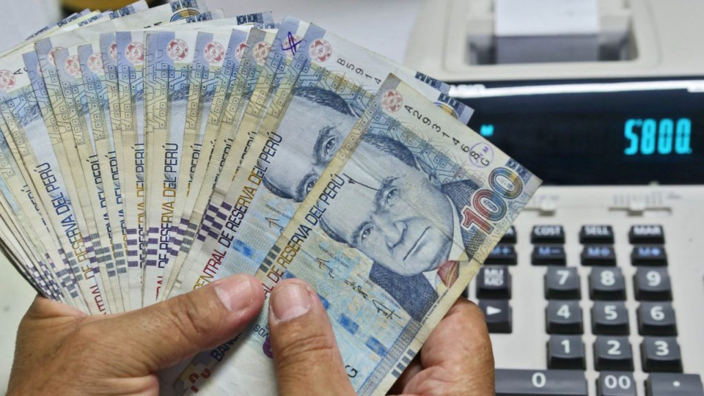 Perú: Sol al alza y bonos a la baja tras asunción del ministro de Economía de Castillo