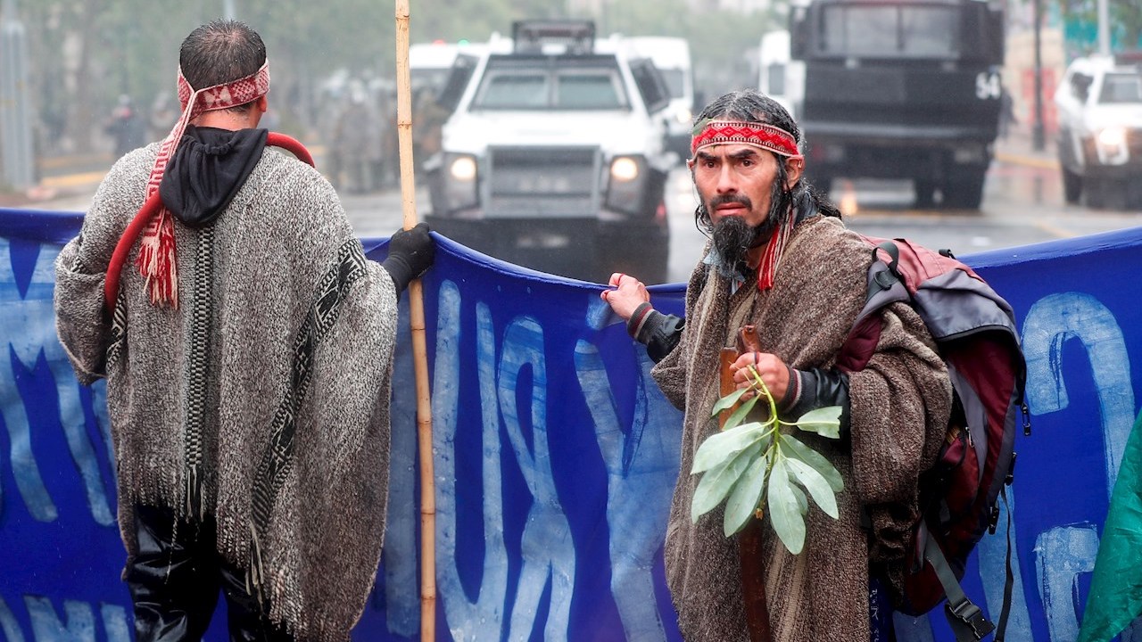 Presidente de Chile ordena militarizar los territorios mapuches